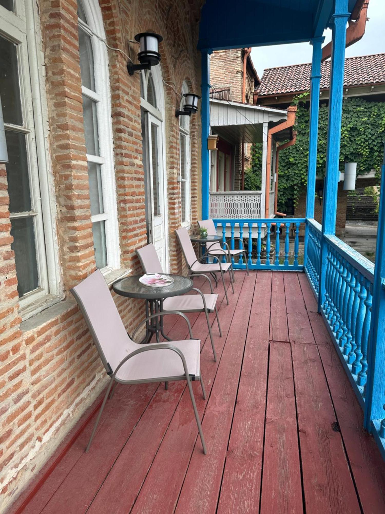 Golden Lion Hotel Signagi Exterior foto
